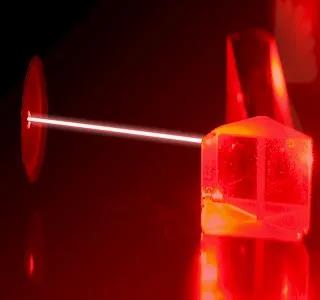 如何對激光二極管輸出通量進(jìn)行測量(圖1)